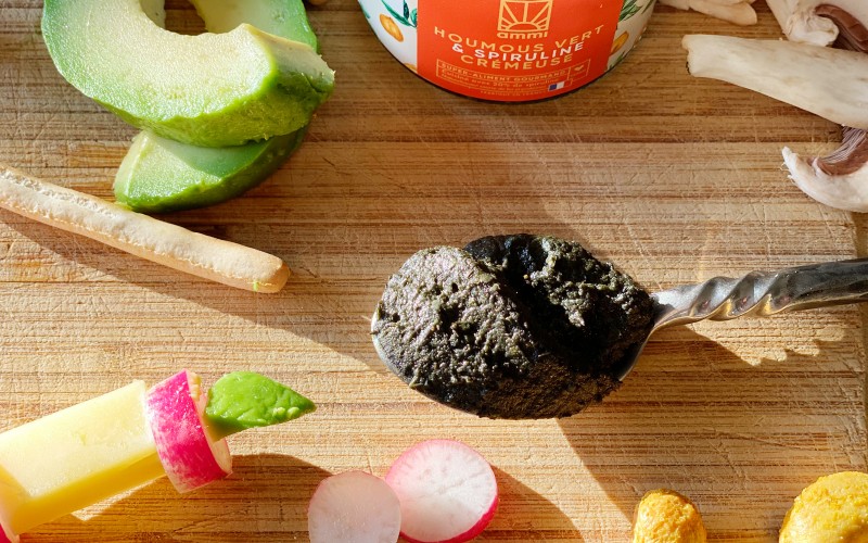 Notre partenaire Ammi incorpore 20% de spiruline fraîche dans de délicieuses préparations (tapenades, houmous, poivrade, pesto)