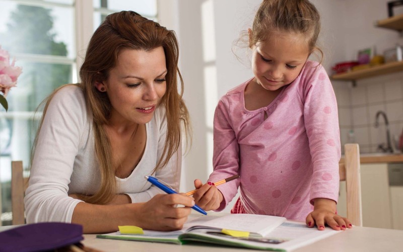 Travail scolaire - crédit photo : Dana de Pixabay Travail scolaire - crédit photo : Dana de Pixabay
